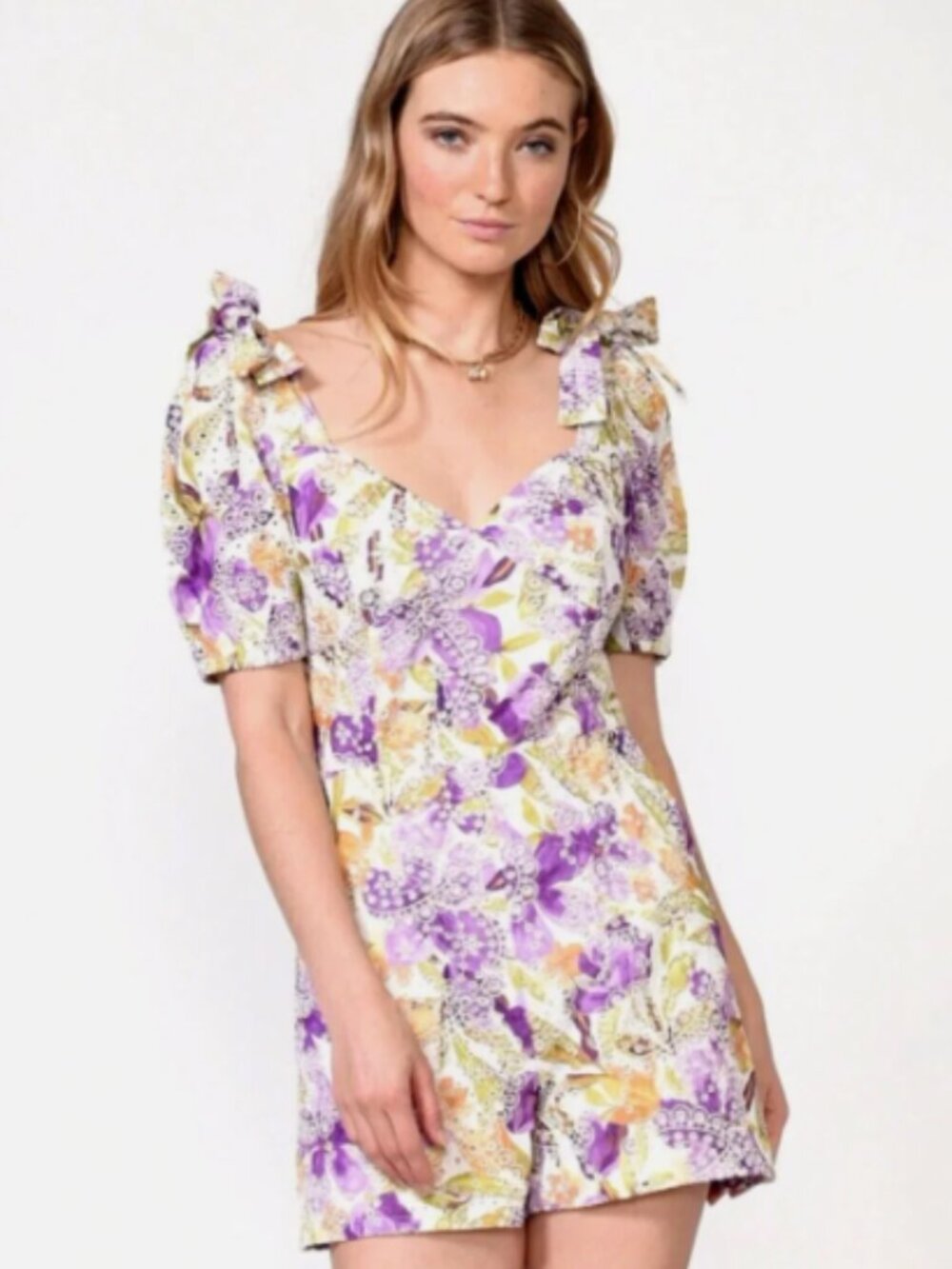 Adelyn Rae Gina Embroidered Eyelet Floral Romper NWT Medium